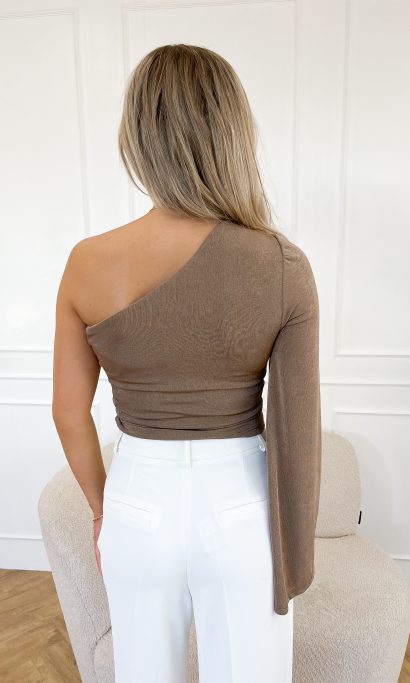 Maily one shoulder top bruin