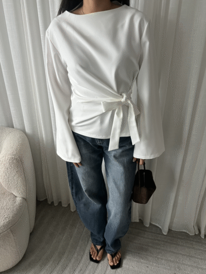 Alternative view of pre order Lindsey strik top wit