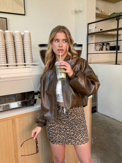 Haylee Panter Rok met Panterprint en Rits- en Knoopsluiting voor Trendy Look