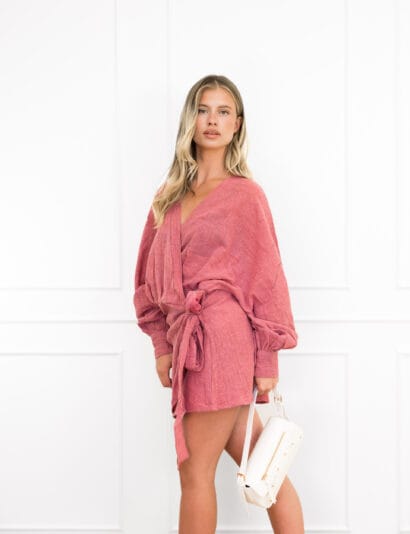 Chemay jurk roze linnen overslag voor zomerse dagen.