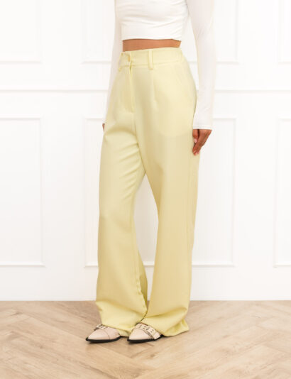 Britt Pantalon Geel met Elastische Taille en Knoopsluiting