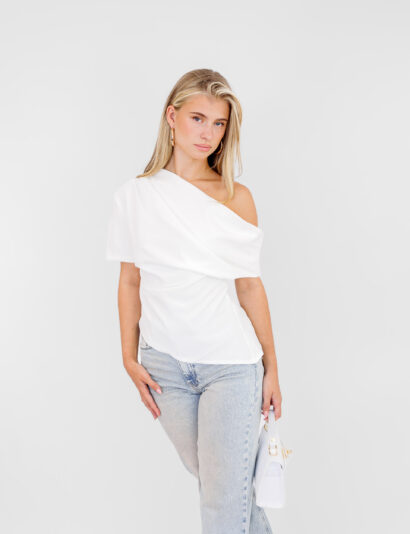 Alternative view of Caitlyn top wit