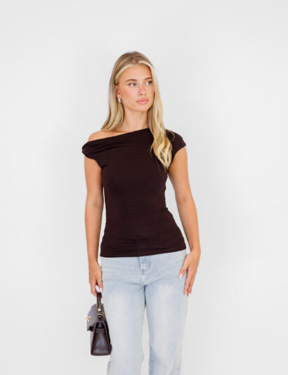 Nomi top donker bruin