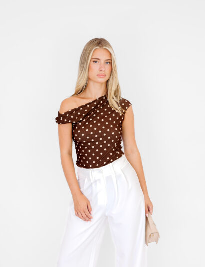 Nomi polka dot top bruin