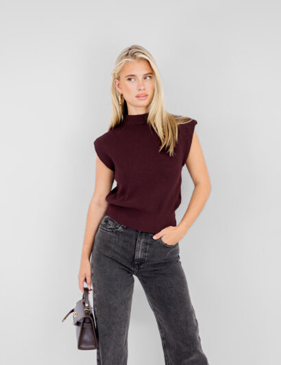 Alternative view of Loua top aubergine