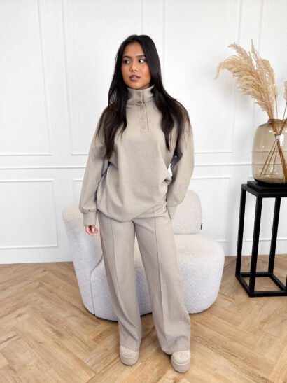 Alternative view of Dylana set taupe