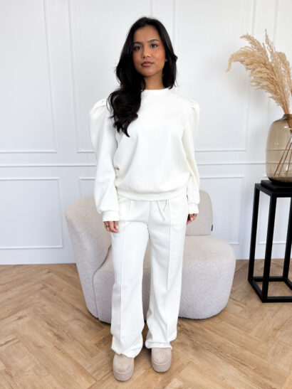 Laris comfy set off white