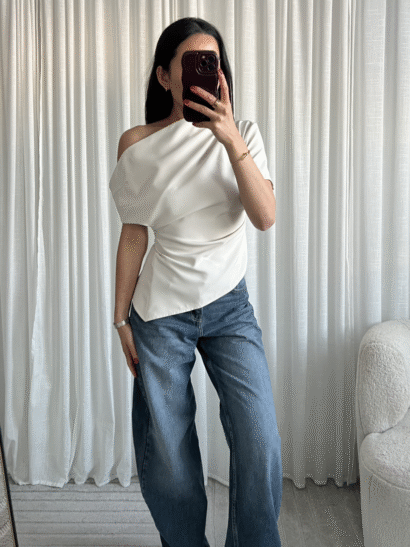 Alternative view of Caitlyn top wit